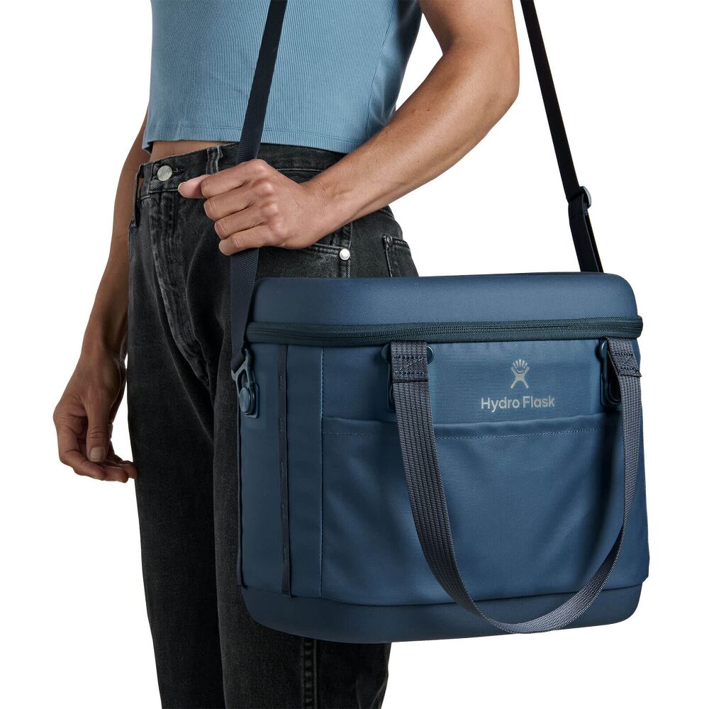 Carryout™ Soft Cooler 15 L - Woodland Camo